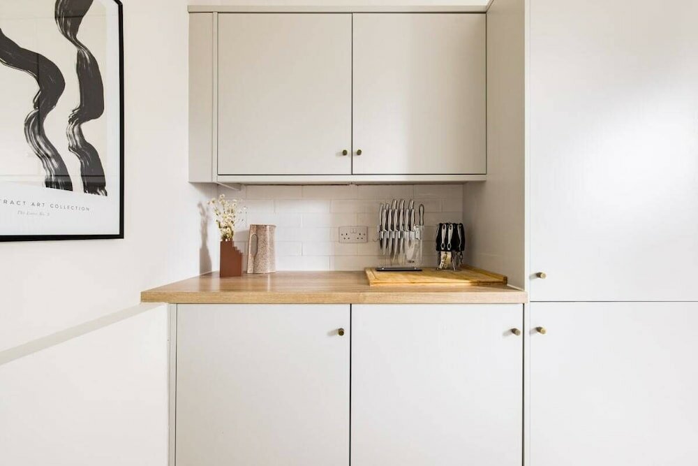 Фото The Eltham Classic - Stunning 1bdr Flat With Garden