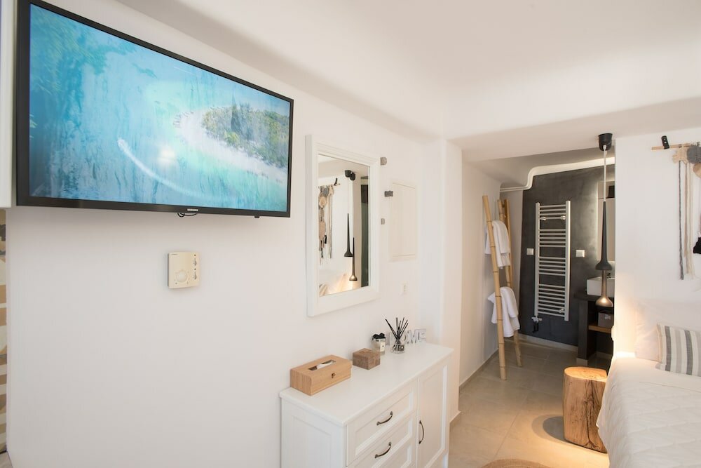 Фото Mykonos Dot Apartments