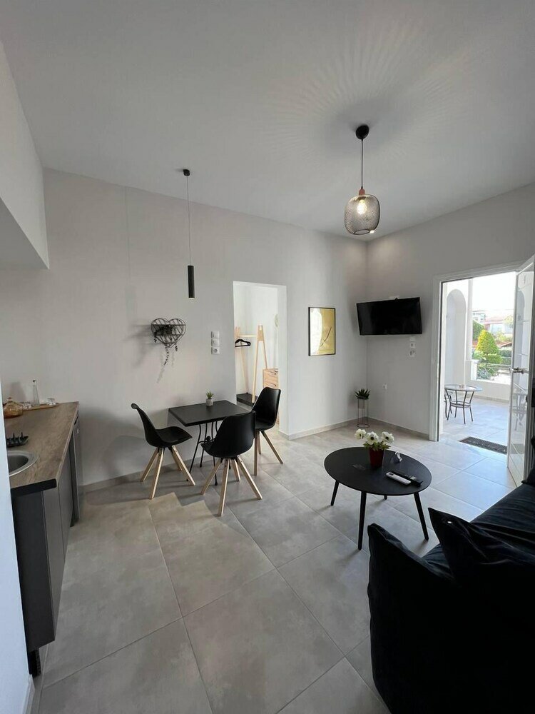 Фото Elefsinian Mysteries Apartments