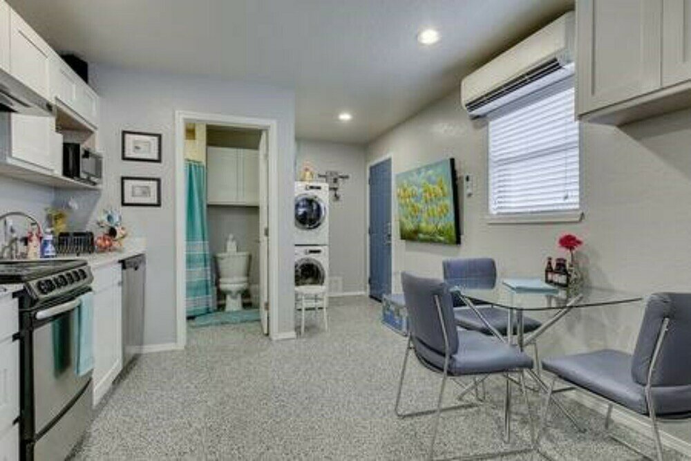 Фото Garage Studio near Oushc Hospital