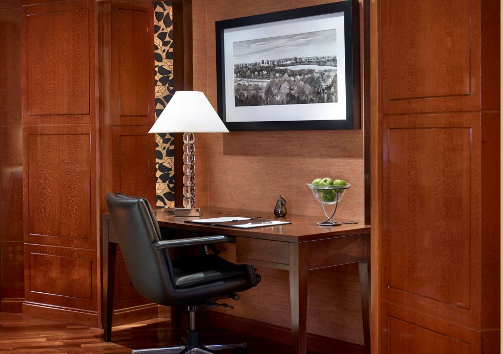 Фото The Park Tower Knightsbridge