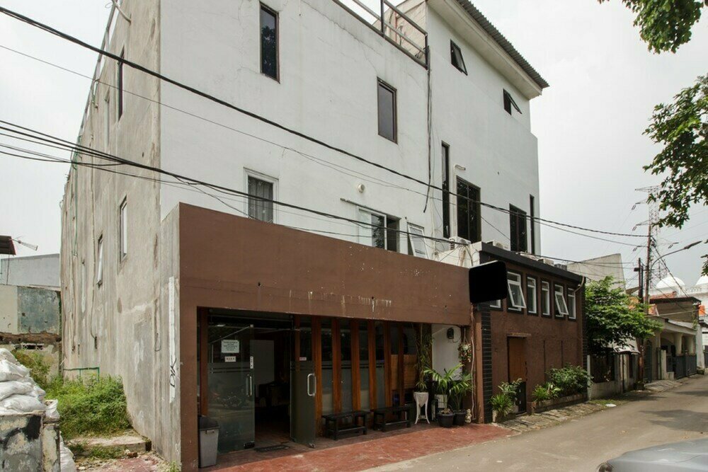 Hotel RedDoorz Syariah @ Taman Bendungan Asahan, Jakarta, photo