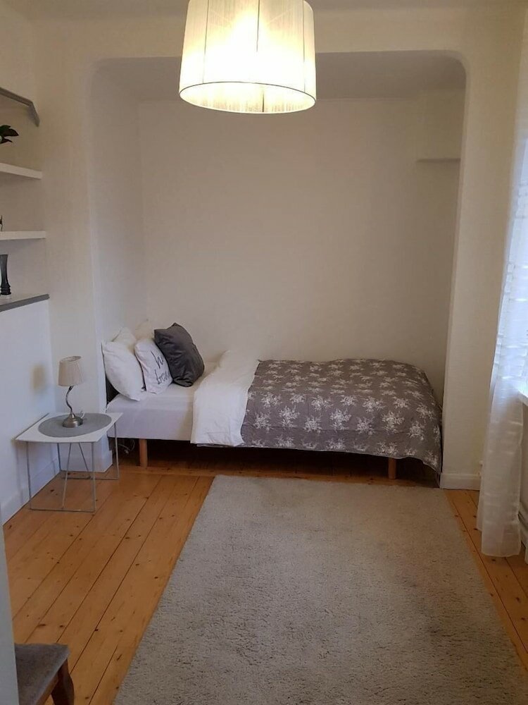 Фото Lovely Spacious Apartment centerally