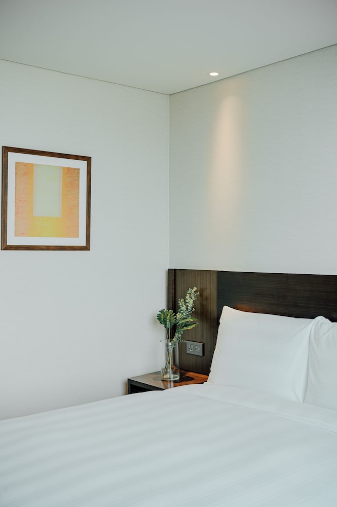 Фото Lotte City Hotel Myeongdong