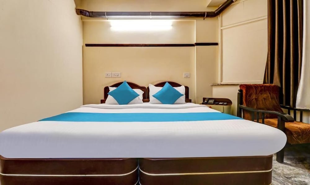 Фото Hotel Rvees Regency