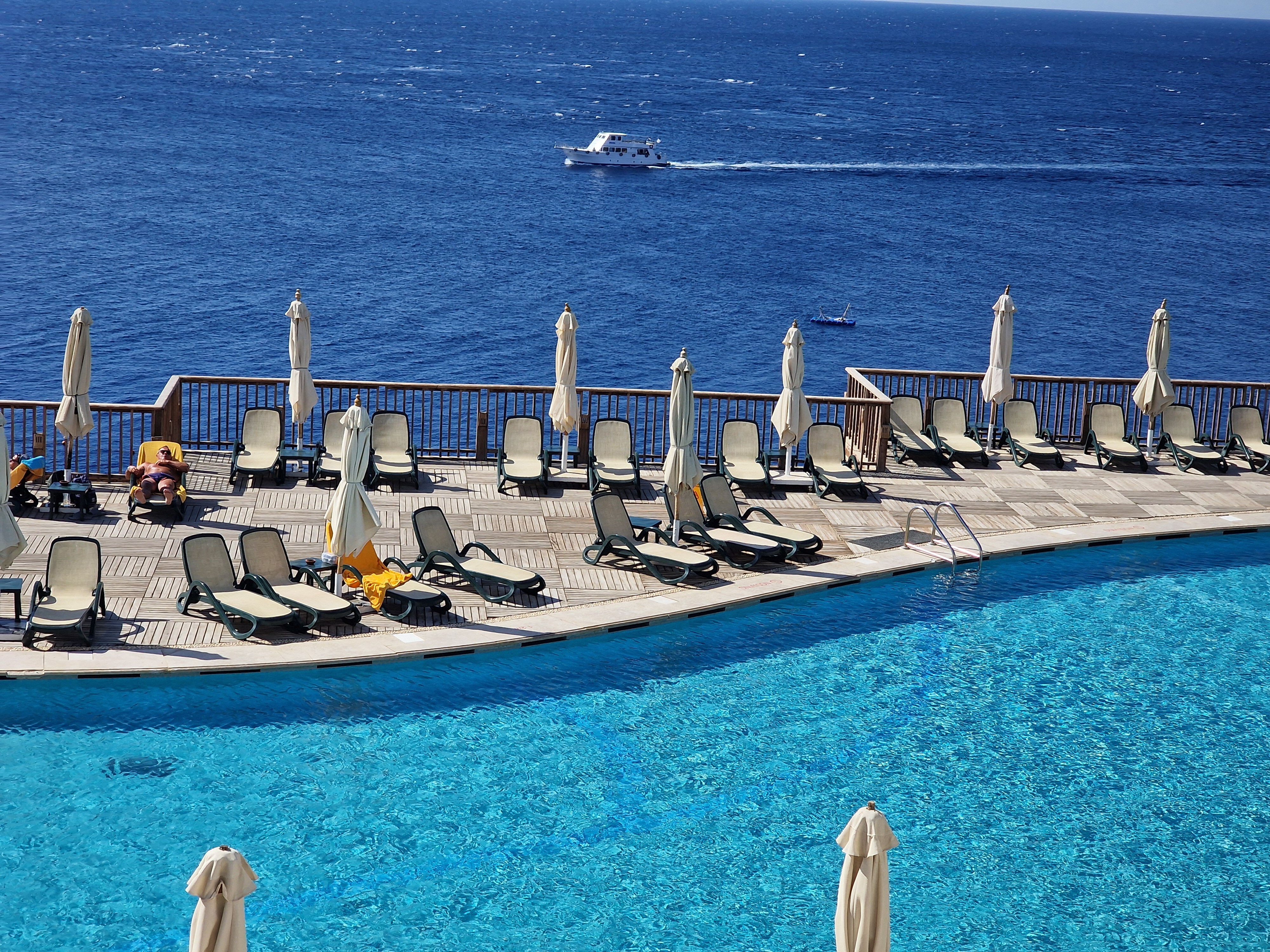 Фото Reef Oasis Blue Bay Resort