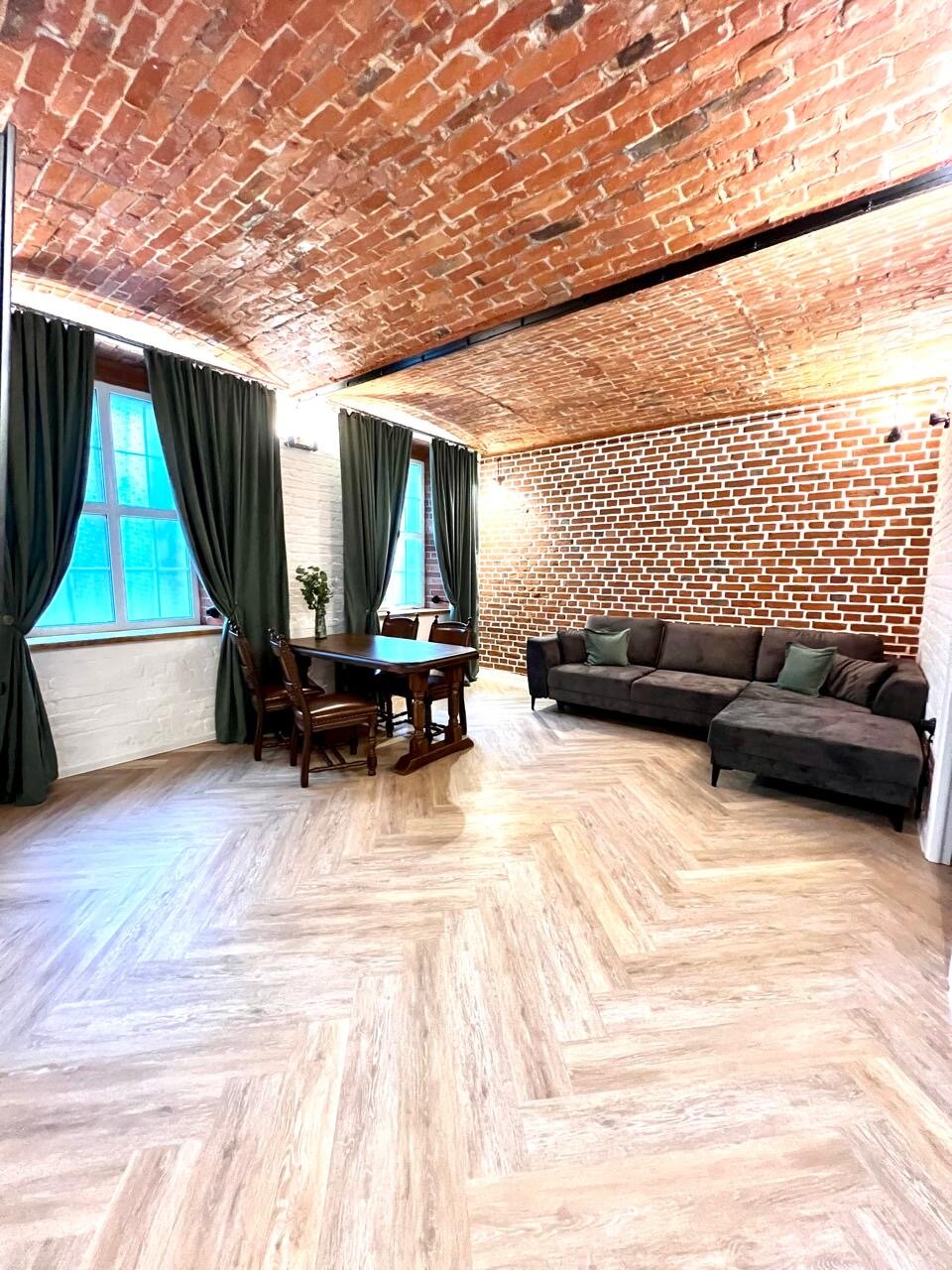 Фото Deutsches Haus у Рыбной деревни