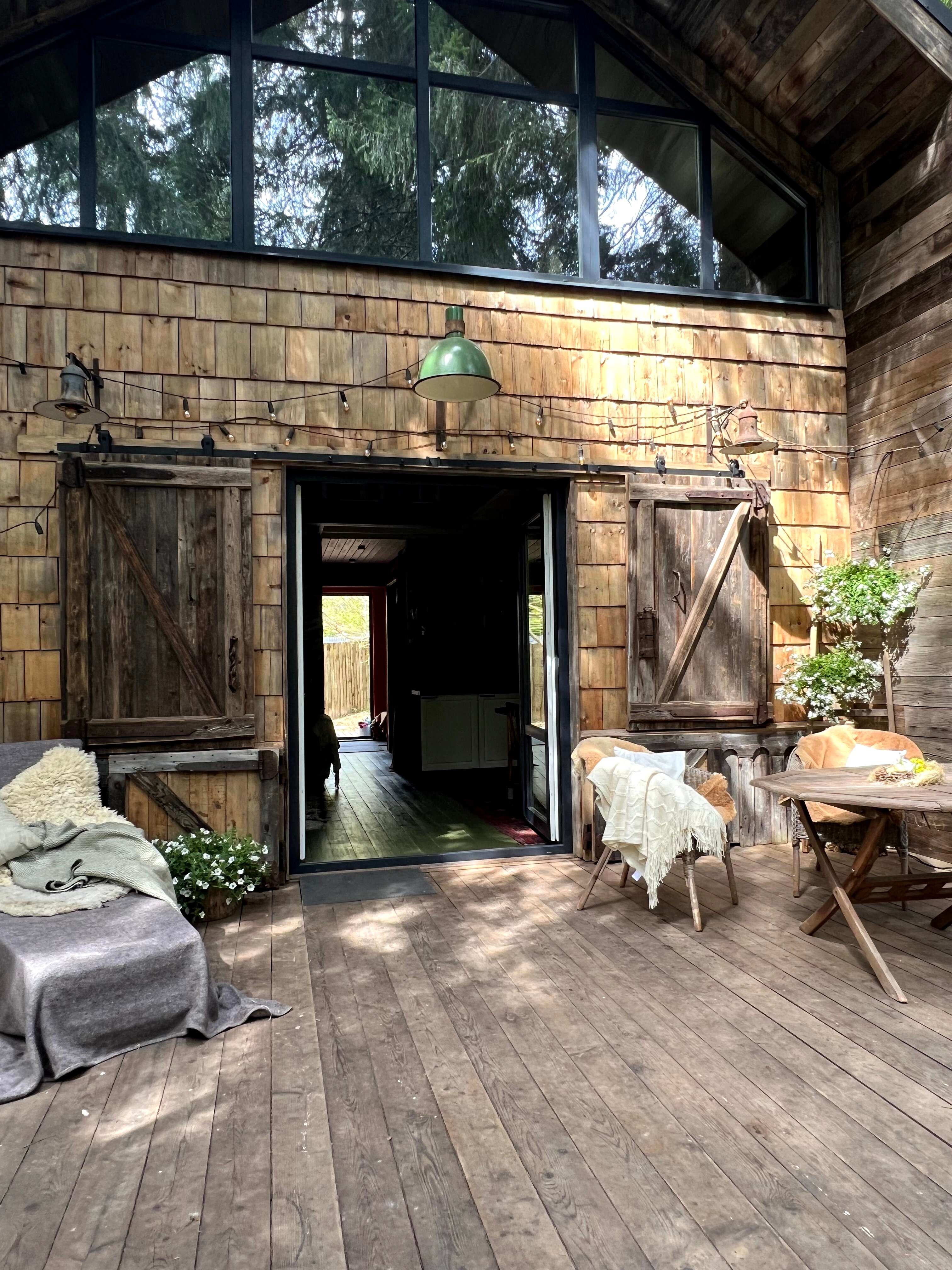 Фото Домик в лесу