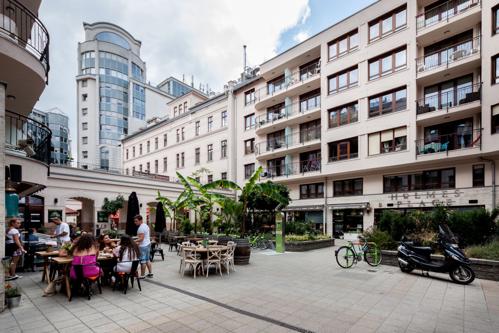 Фото отеля 1