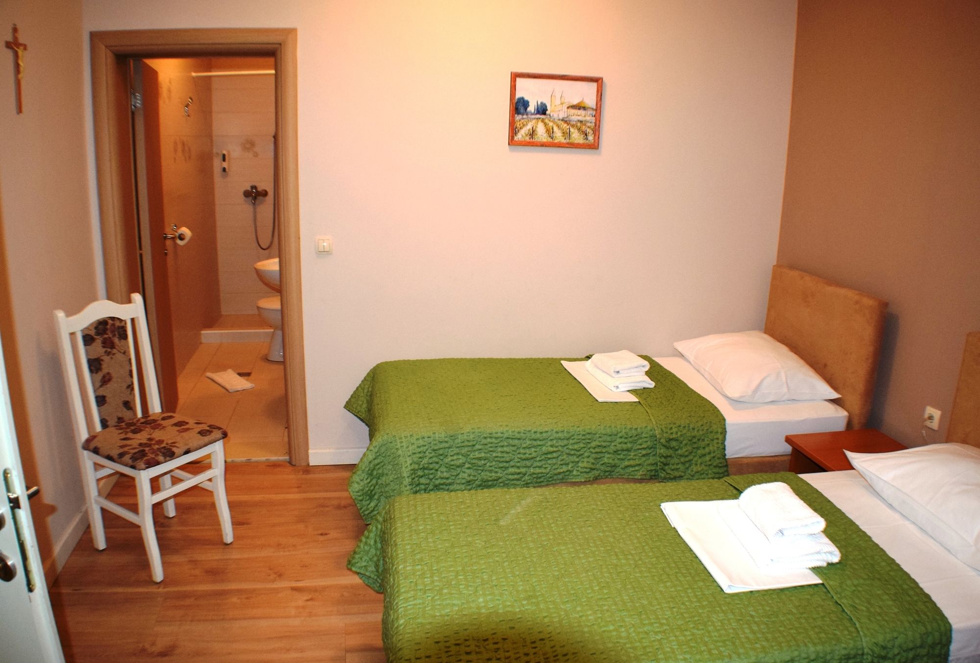 Фото Wine Hotel Cesarica