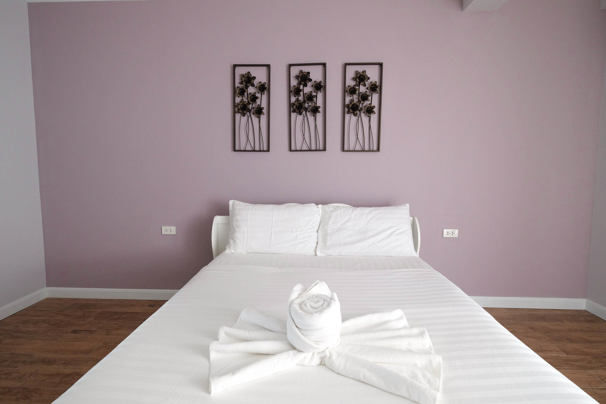 Фото Sea Sand Trees