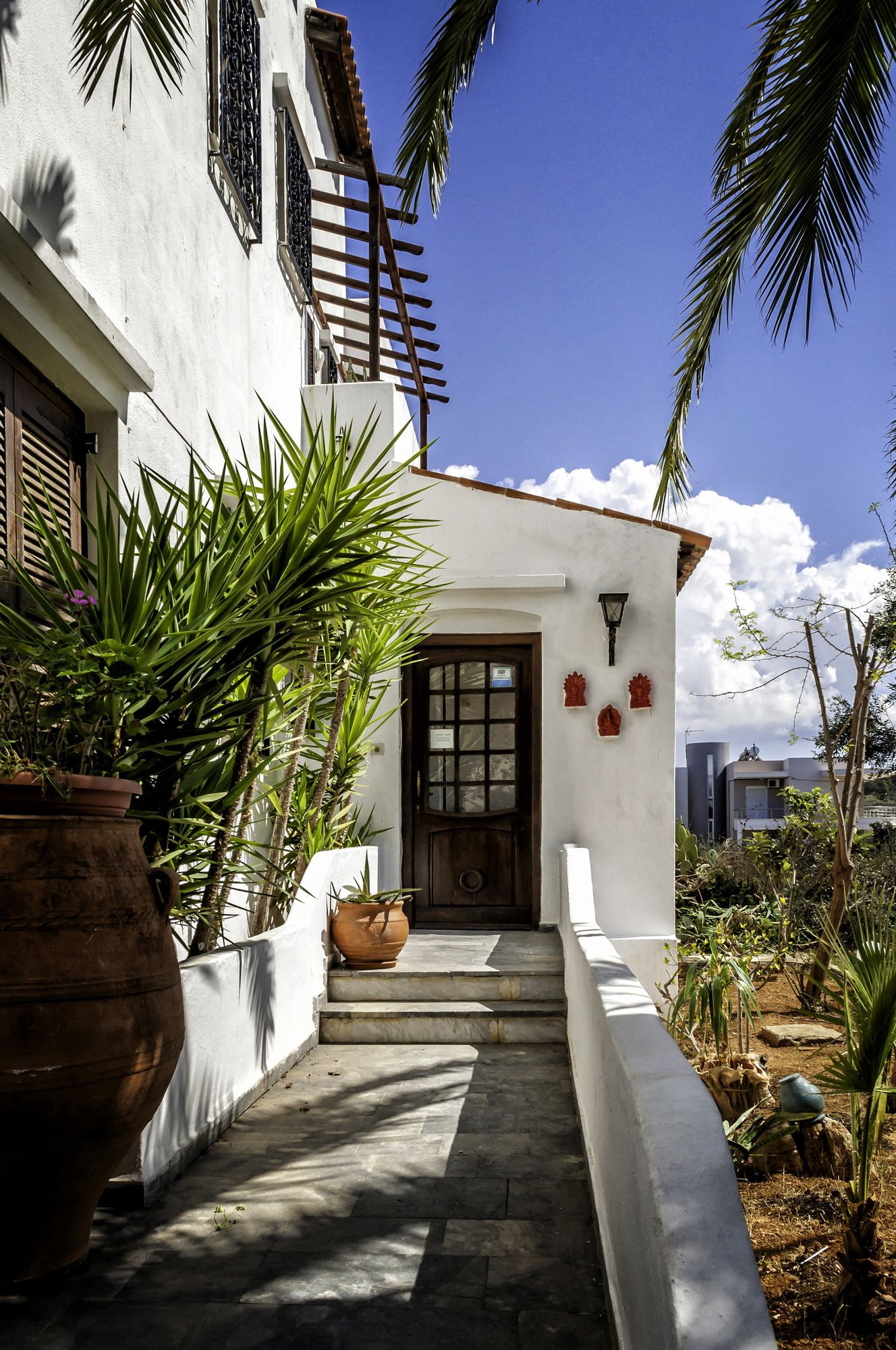 Фото Sunrise Apartments