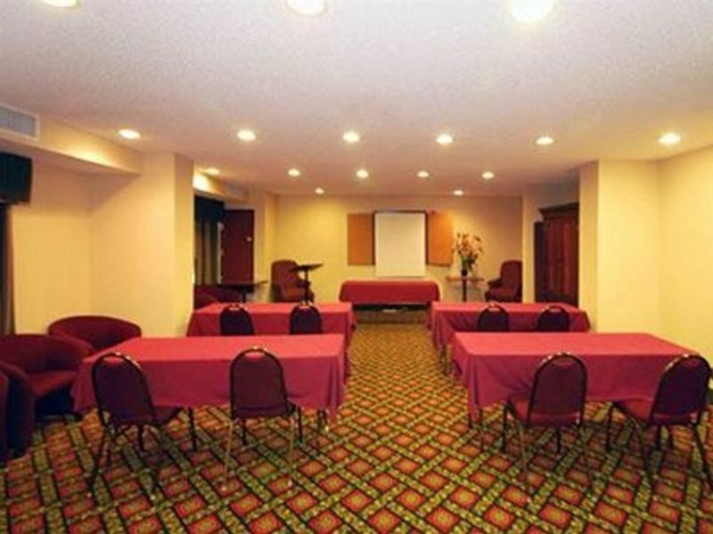 Фото Comfort Inn & Suites Love Field - Dallas Market Center