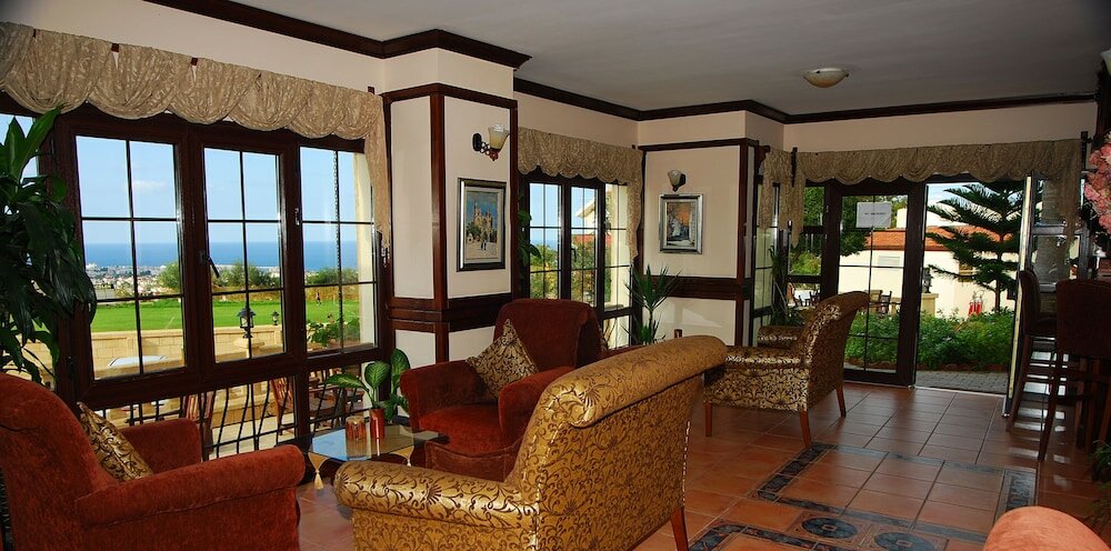 Фото Bellapais Monastery Village