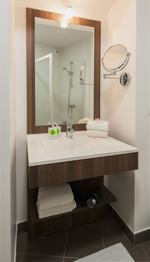 Фото Teneo Apparthotel Talence Espeleta