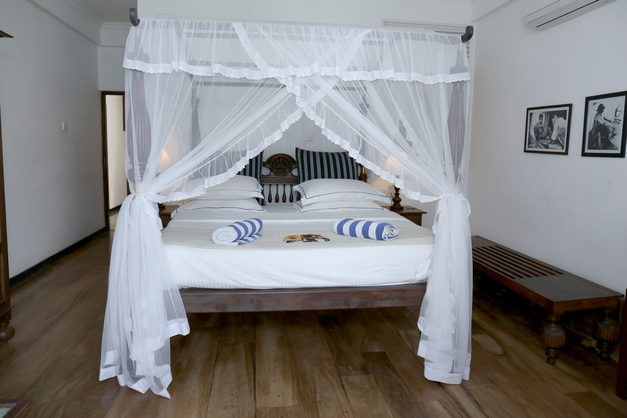 Фото Sea World Boutique Hotel