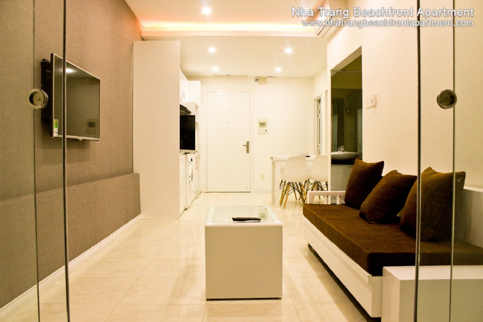 Фото Beach Front Apartment