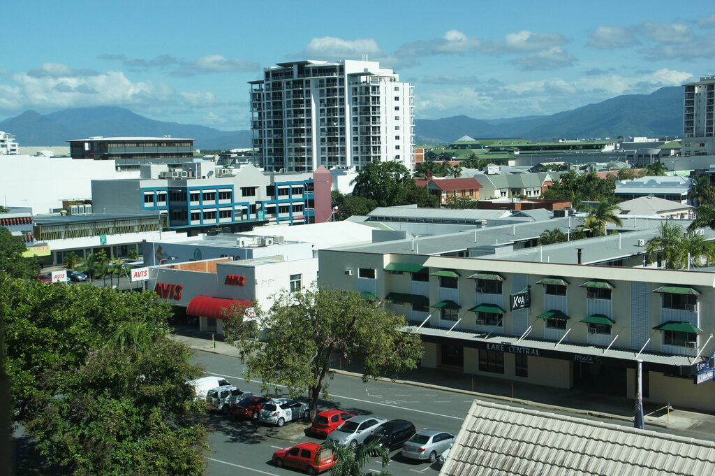 Hotel Lake Central, Cairns, photo