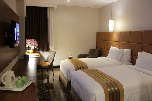 Гостиница Atrium Premiere Hotel Cilacap