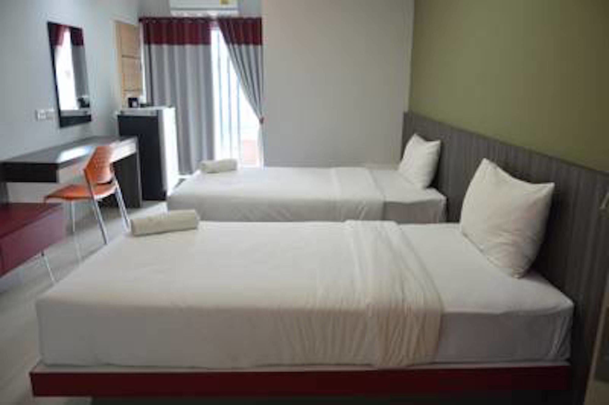 Фото Bright Apartment Hat Yai