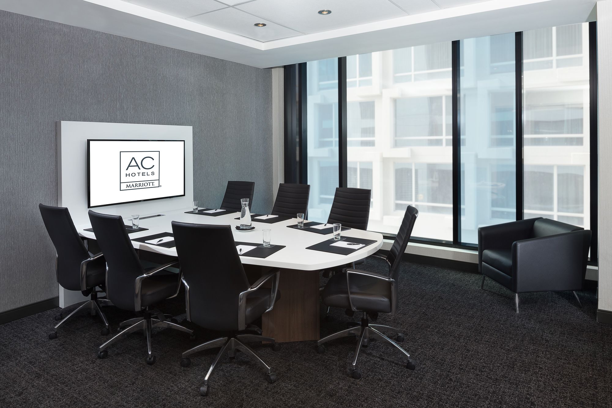 Фото Hôtel AC Montréal Centre ville