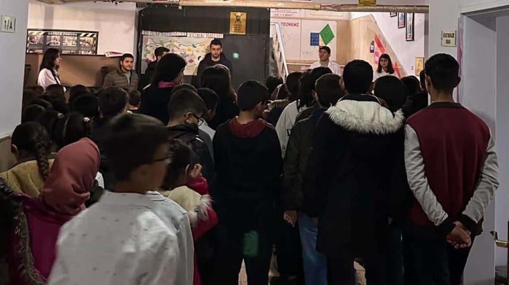 Primary school Yesiltepe Primary School, Ceylanpinar, photo