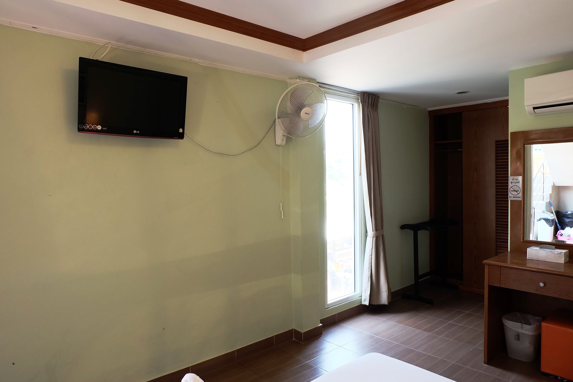 Фото Chilli Hotel & Restaurant