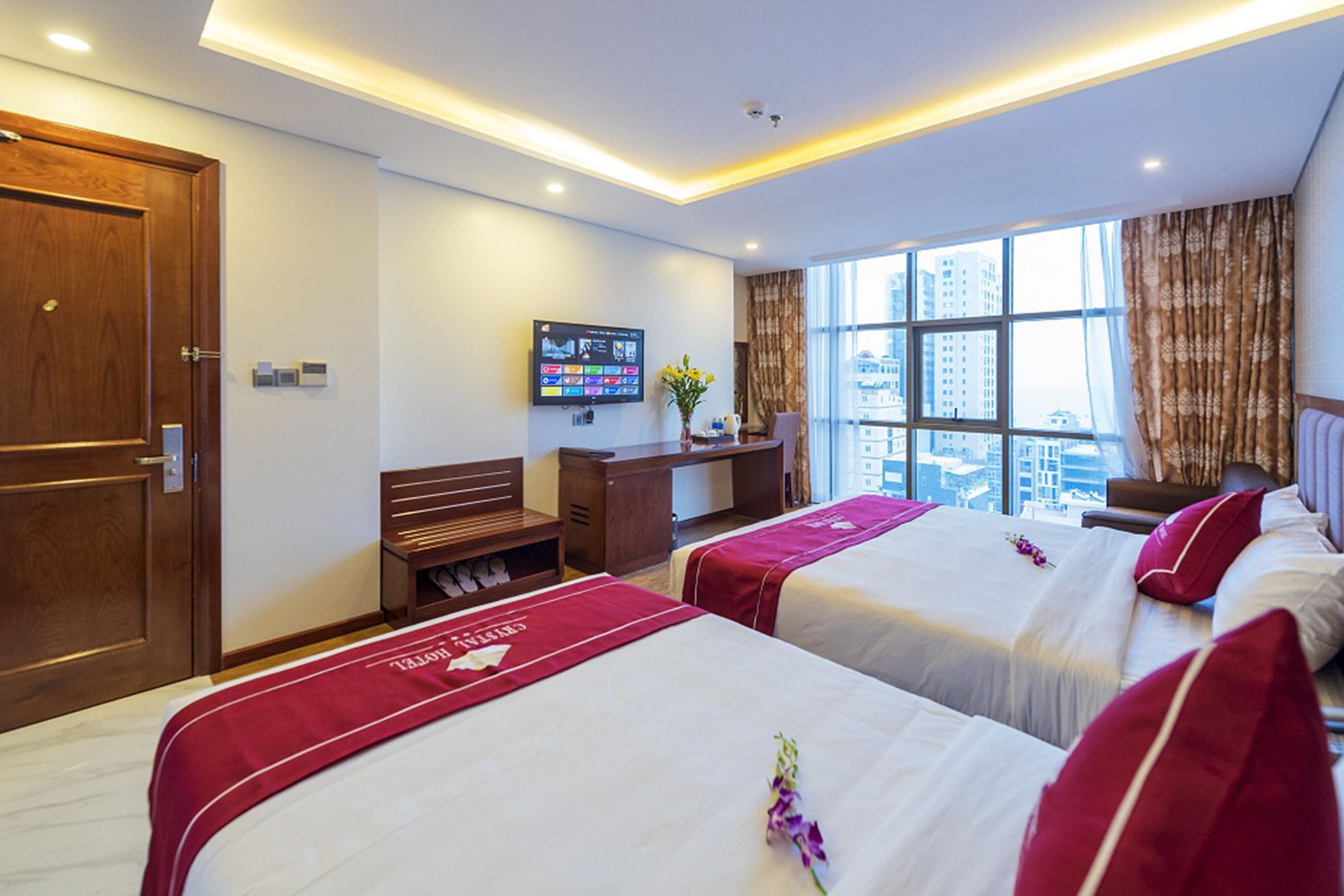 Фото Crystal Hotel