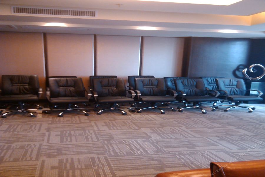 Фото Fuqinglong Huatian Holiday Hotel