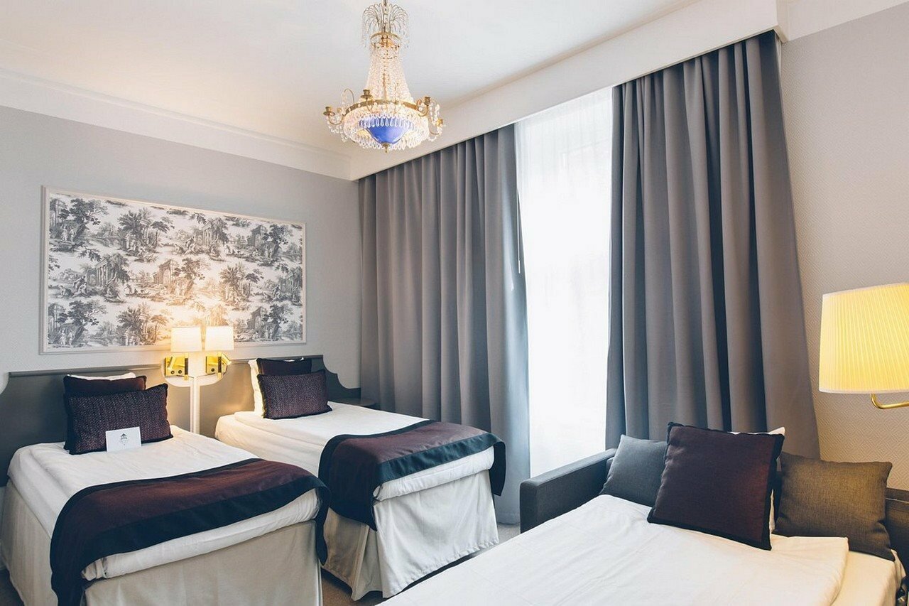 Фото Crystal Plaza Hotel