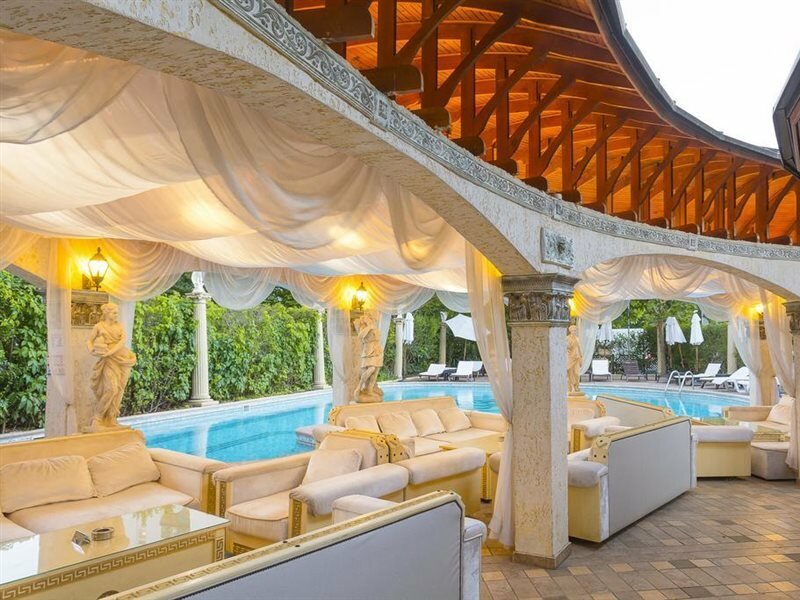 Фото Golden Pearl Hotel