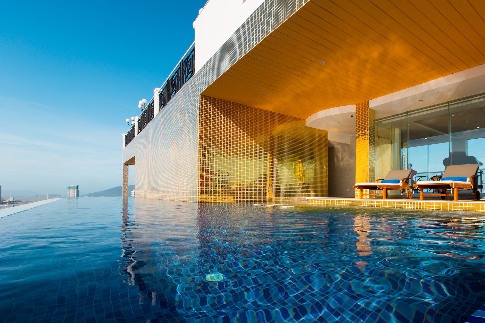 Фото Fivitel Da Nang