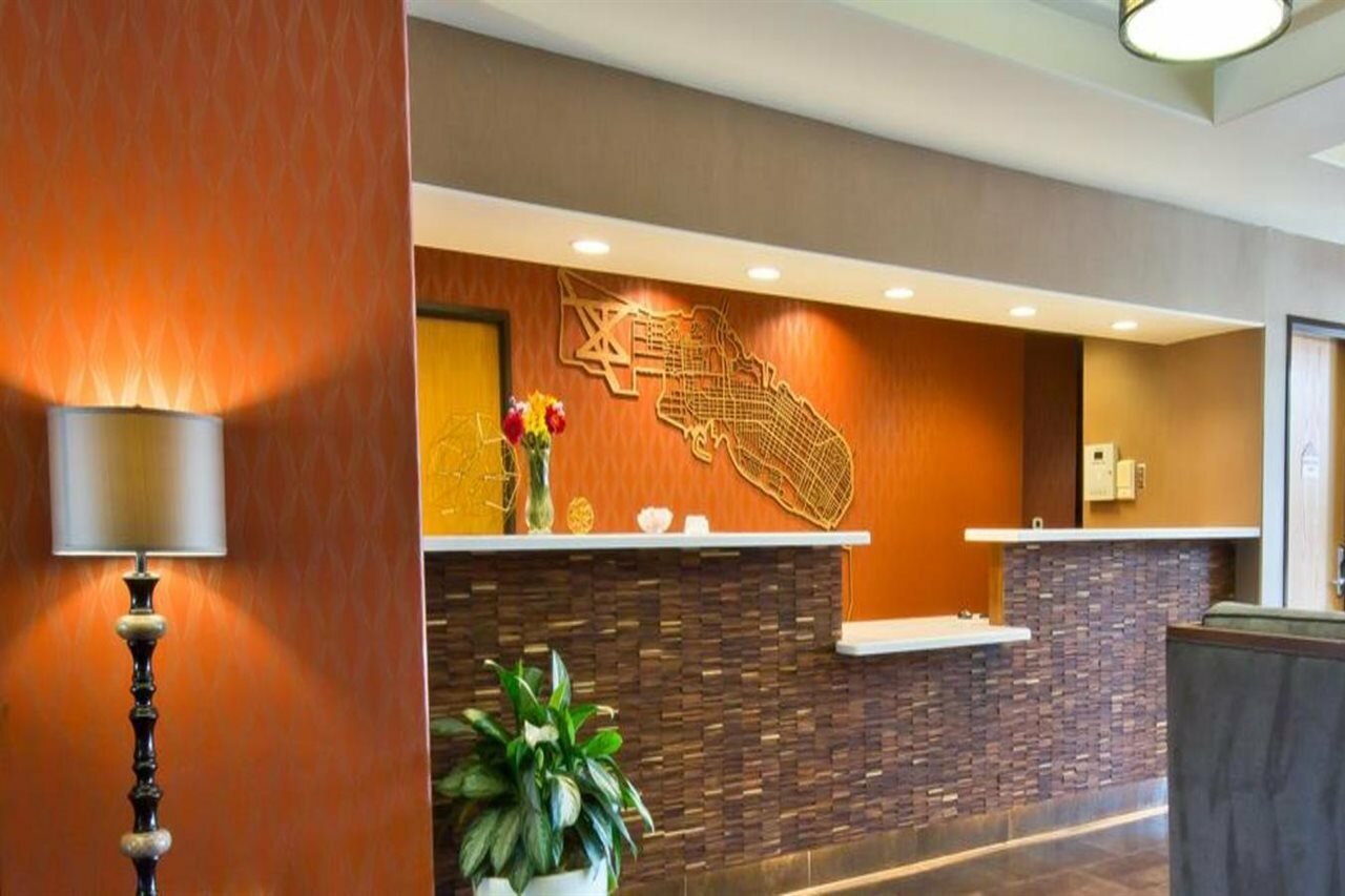 Фото Hawthorn Suites by Wyndham Oakland/Alameda