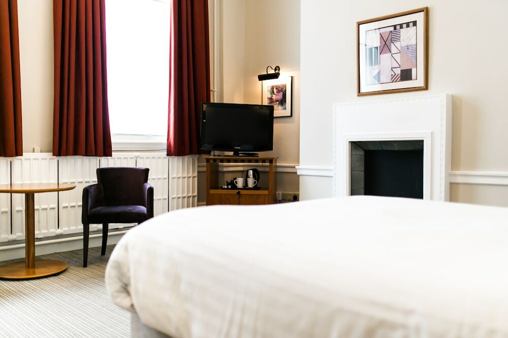 Фото The Angel Hotel