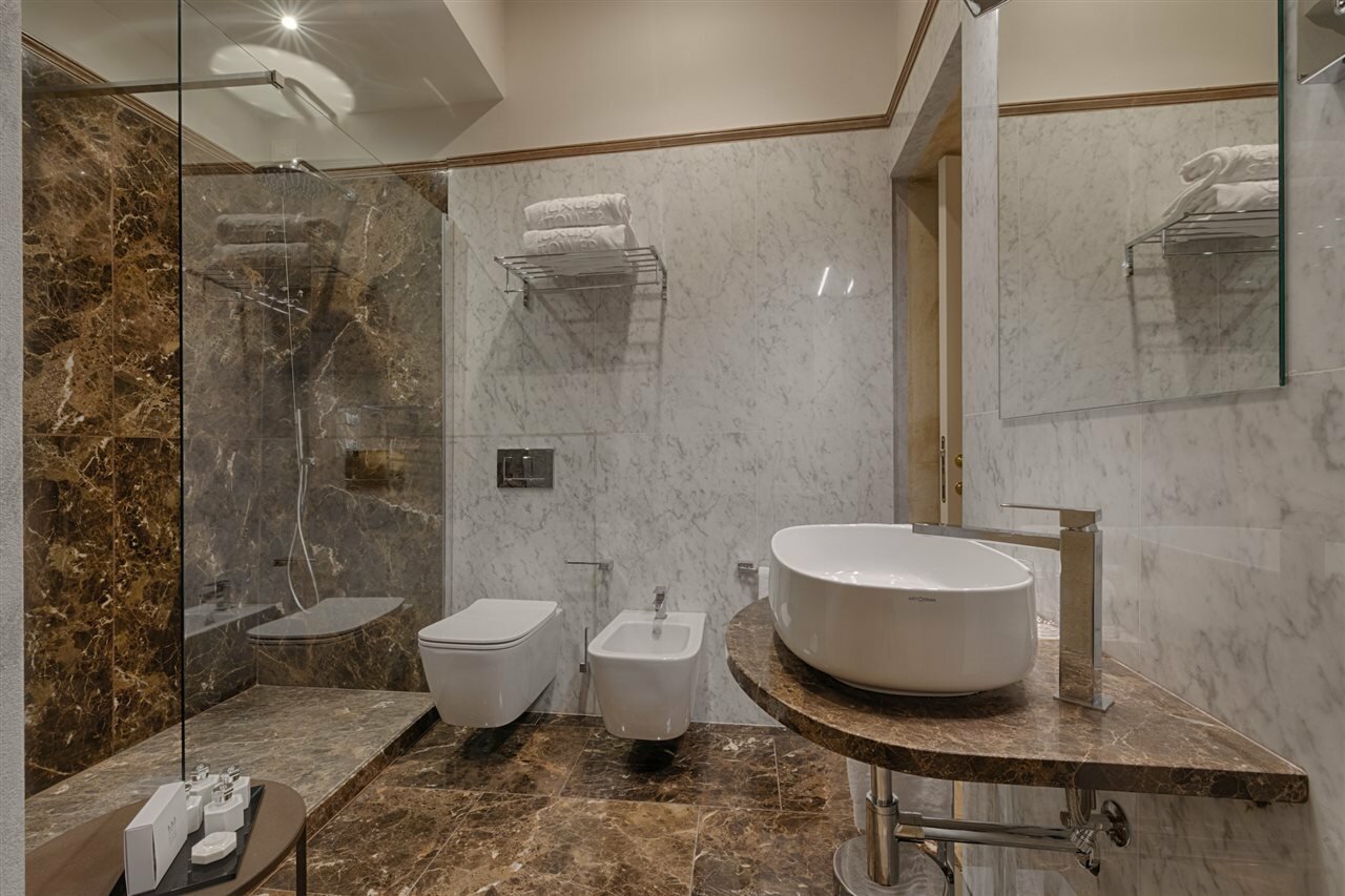 Фото Donati Luxury Tower Suites