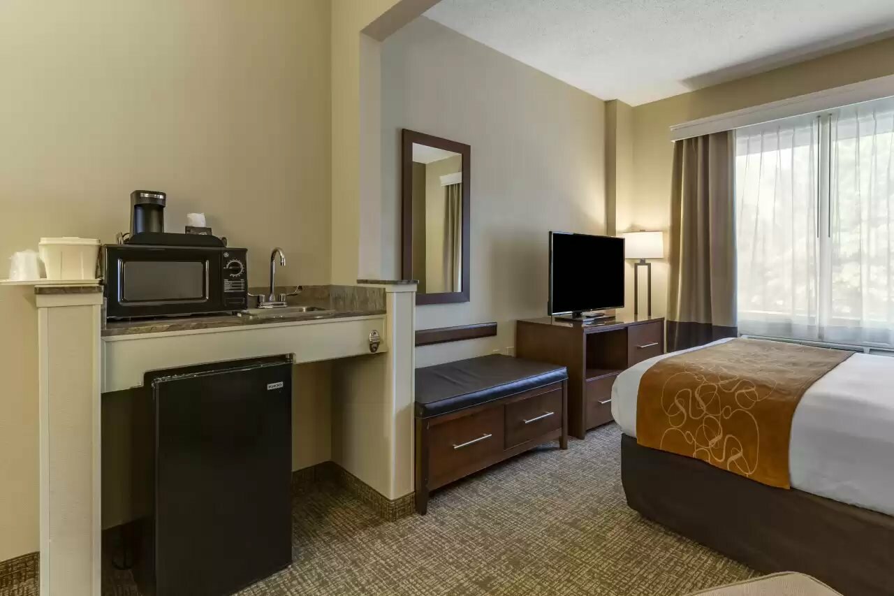 Фото Comfort Suites Raleigh Walnut Creek