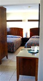 Фото Bedtime Inn & Suites