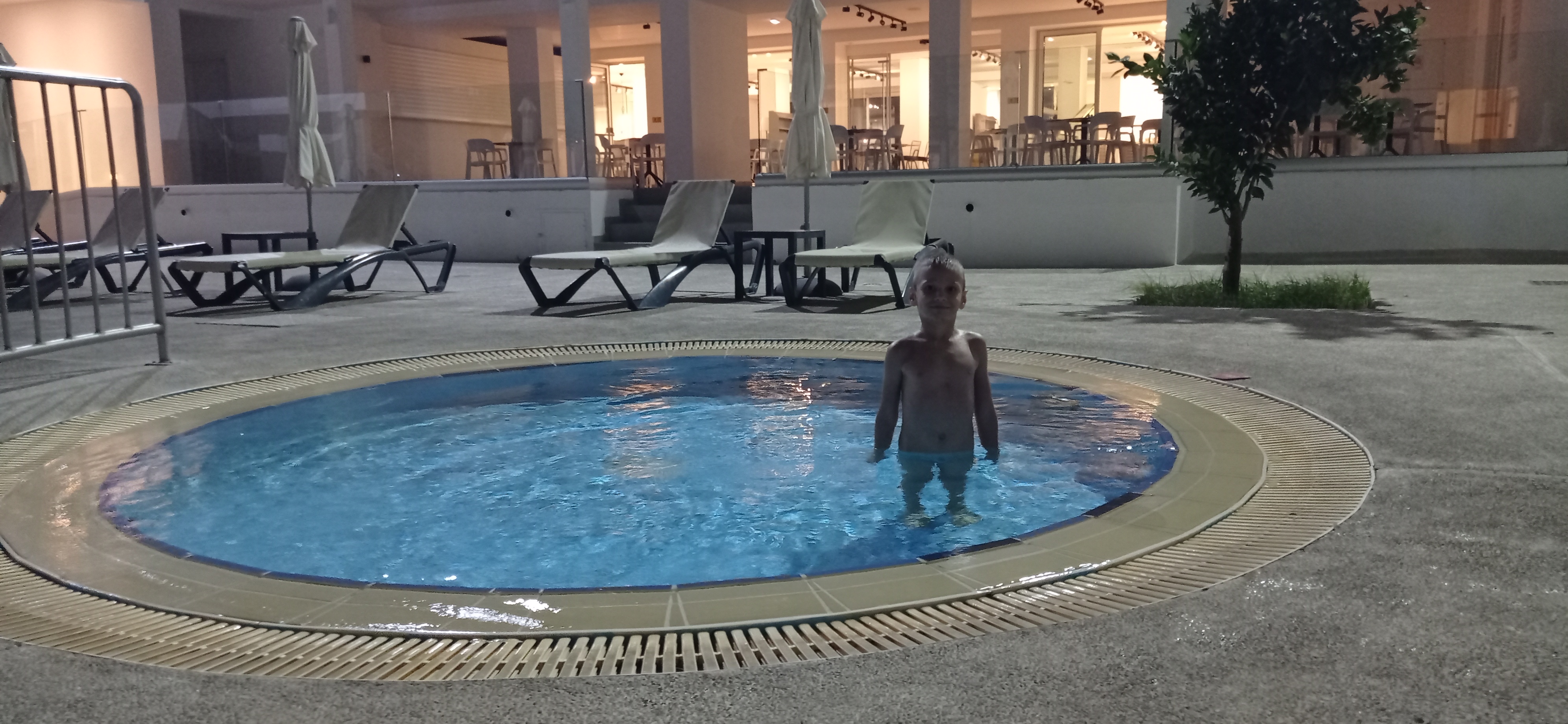 Фото Anthea Hotel Apartments