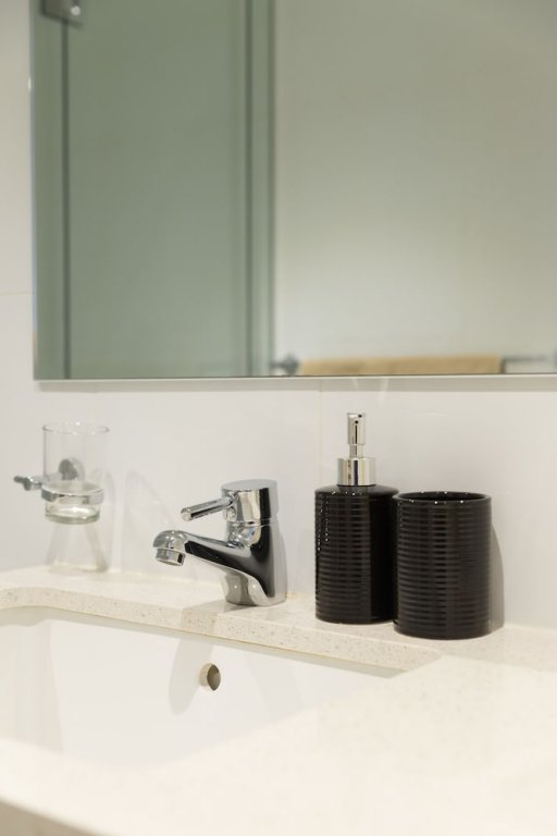 Фото Ther-Rich Stunning Cbd Apartments