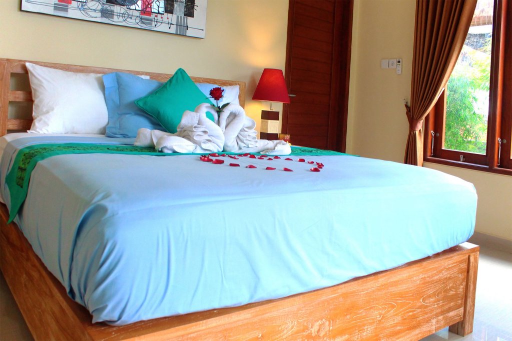 Фото CR Tris Rooms Seminyak