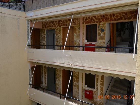 Фото Apartments Zoumperi