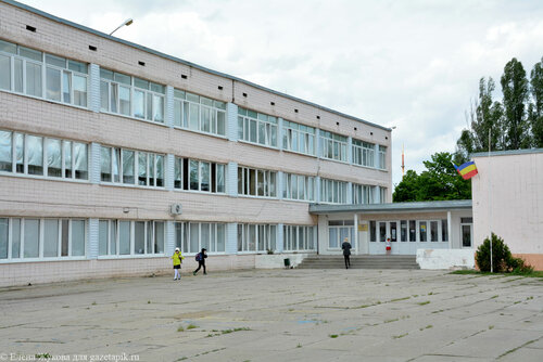 Гимназия Гимназия имени Шолохова № 12, Донецк, фото