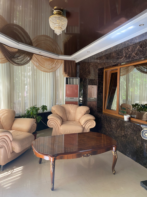 Фото Каштан