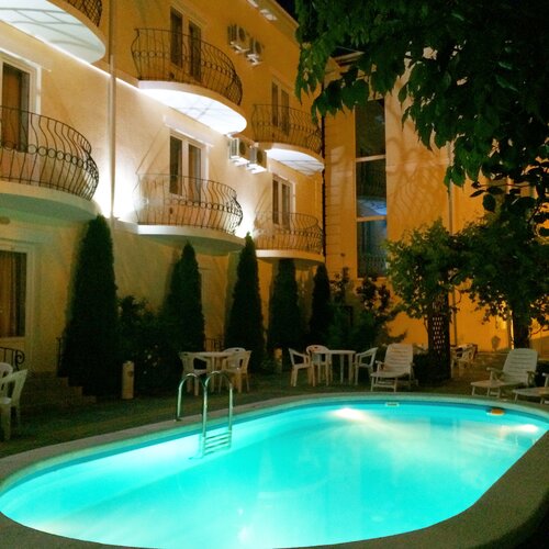 Внешний вид отеля Золотой Каштан в Архипо-Осиповке, фото 3