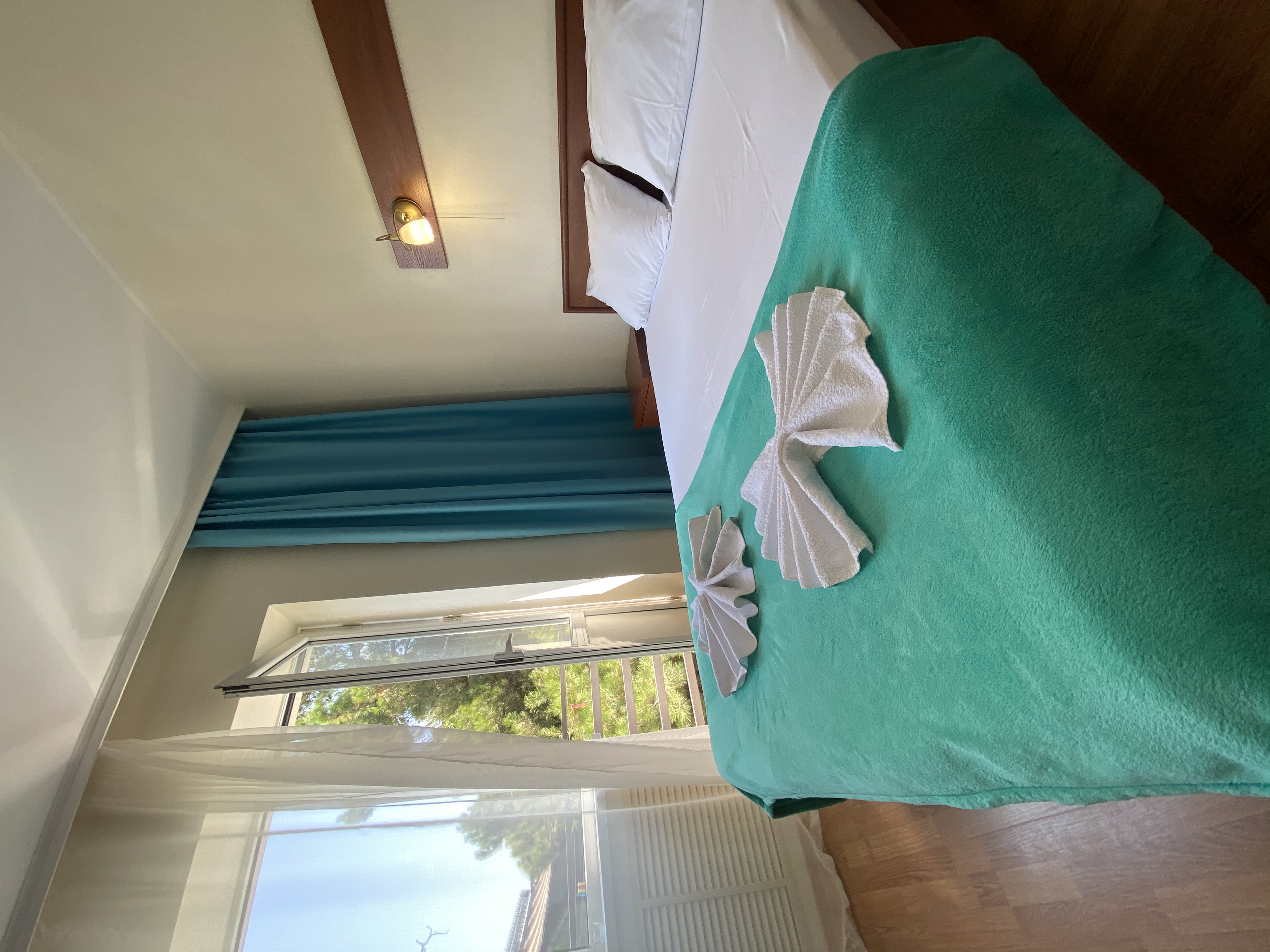 Фото Априори