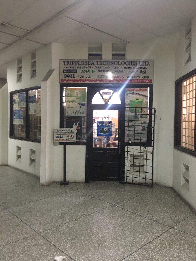 Computer store Tripple Sea Technologies, Accra, photo