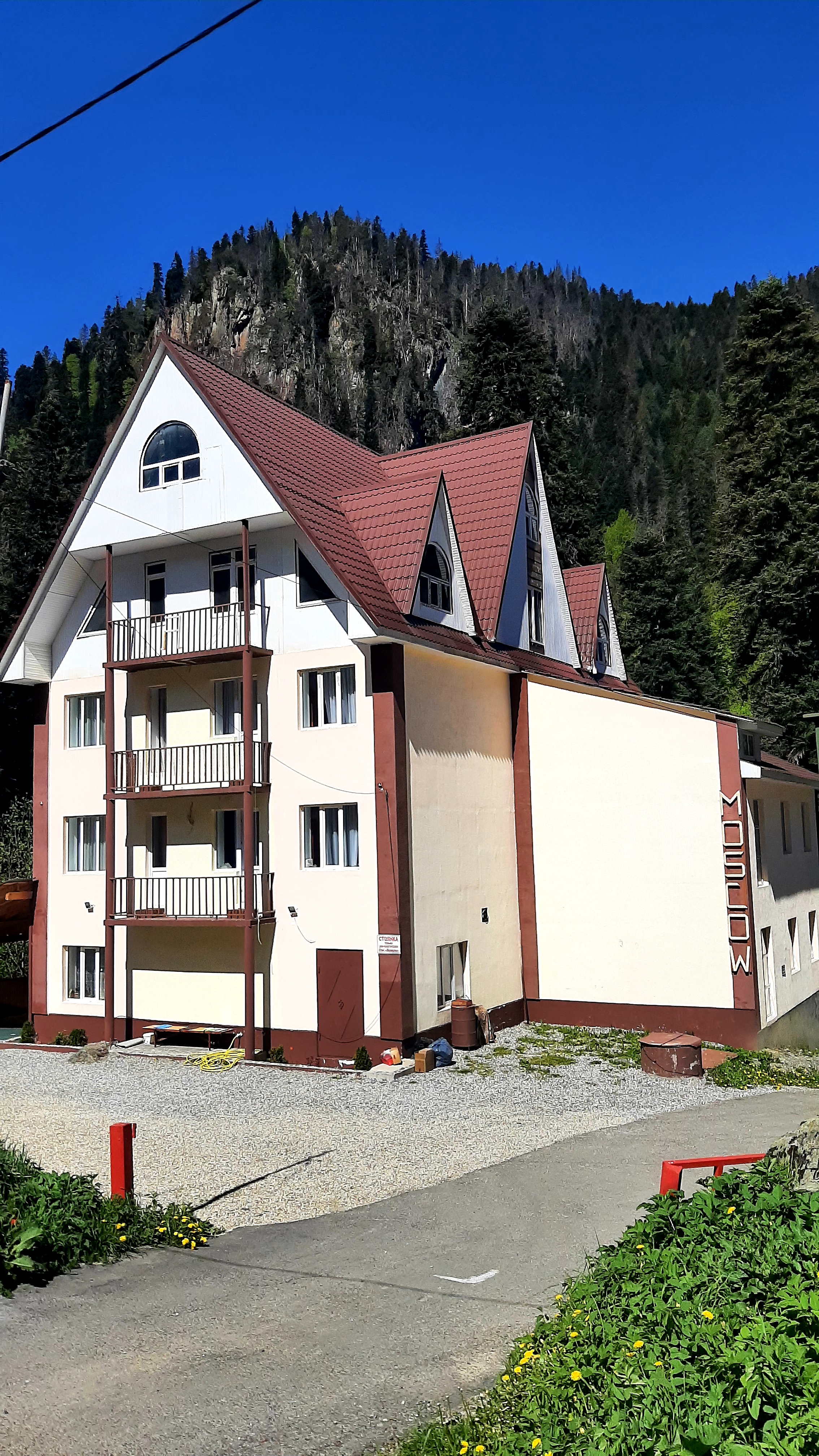 Фото отеля 1