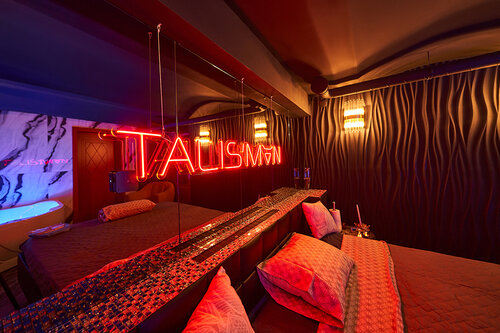 Маша мен Даша Васнецов жалаңаш