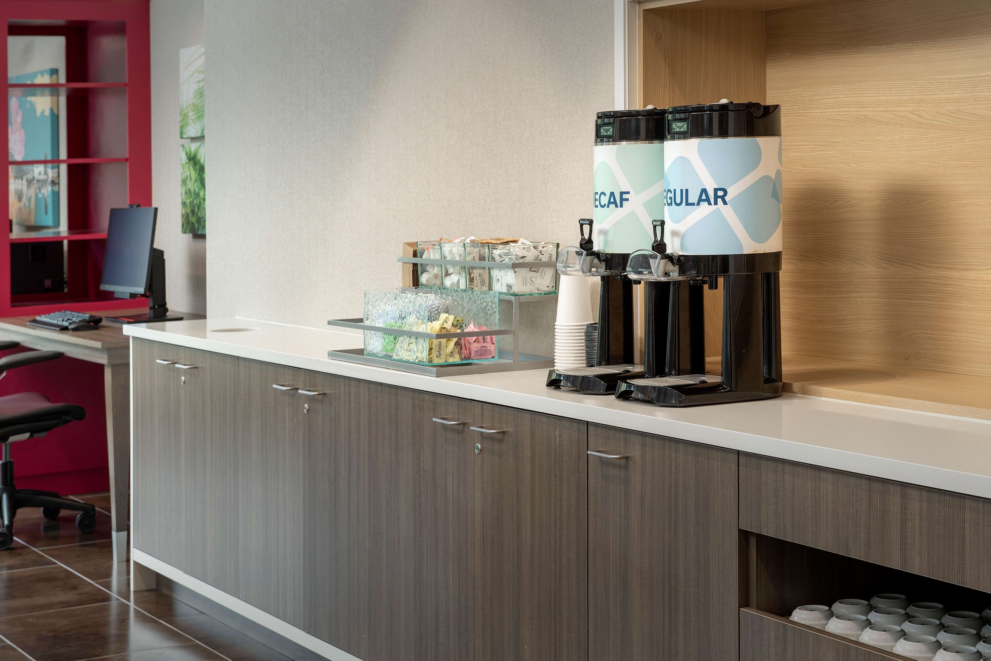 Фото Hilton Garden Inn Orlando Downtown