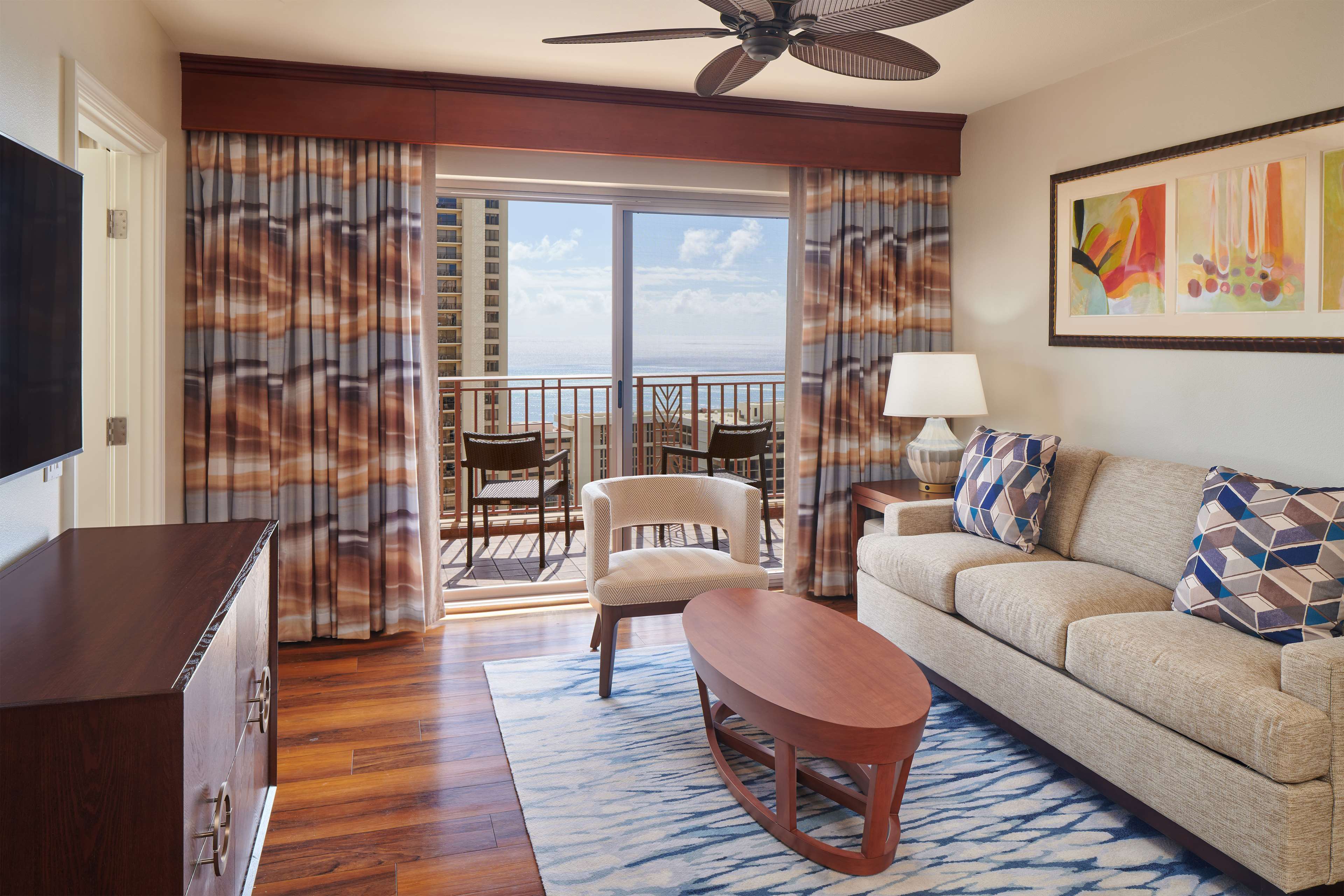 Фото Hilton Grand Vacations Club at Hilton Hawaiian Village